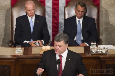 Порошенко закликав США надати Україні особливий статус партнера поза НАТО. Президент України Петро Порошенко звернувся до Конгресу США з проханням надати Україні особливий статус партнера поза членства в НАТО.