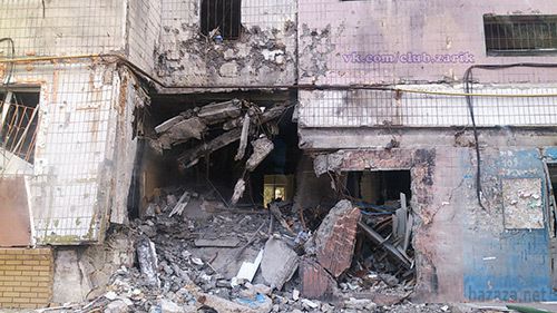 Луганськ зруйнований. Частина 49. Фото. 19.09.2014 (регулярно оновлюється). Станом на ранок 19 вересня у Луганську спокійно. Ніч пройшла тихо. У місті зберігаються проблеми зі зв'язком, електроенергією, водою і продуктами.