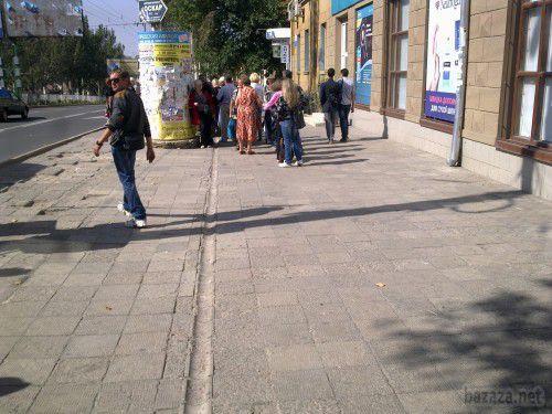 Обстановка в Луганську. День 64 (19.09.14). Ніч з 18 на 19 вересня у Луганську пройшла спокійно. Вранці в місті було тихо.