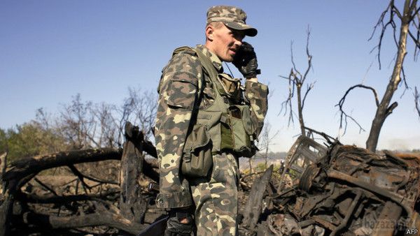 ОБСЄ вітає підписання меморандуму в Мінську. Голова ОБСЄ Дідьє Буркхальтер привітав підписання меморандуму про припинення вогню обома сторонами конфлікту на сході України.