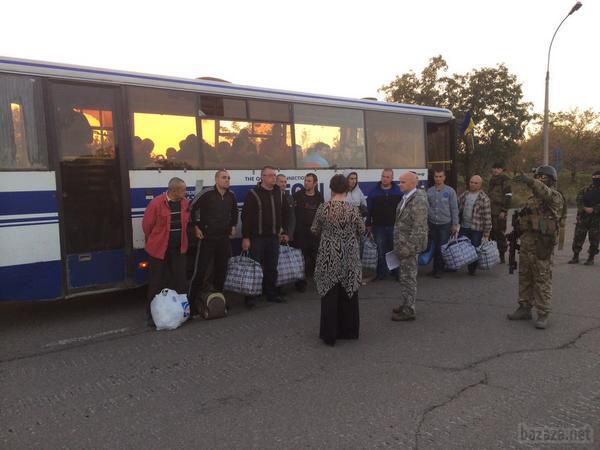 В рамках обміну військовополоненими у суботу, 20 вересня, звільнені ще 35 українських бійців. Сьогодні в Донецьку з полону звільнено 35 українських військовослужбовців з 51, 92 і 93 бригади.