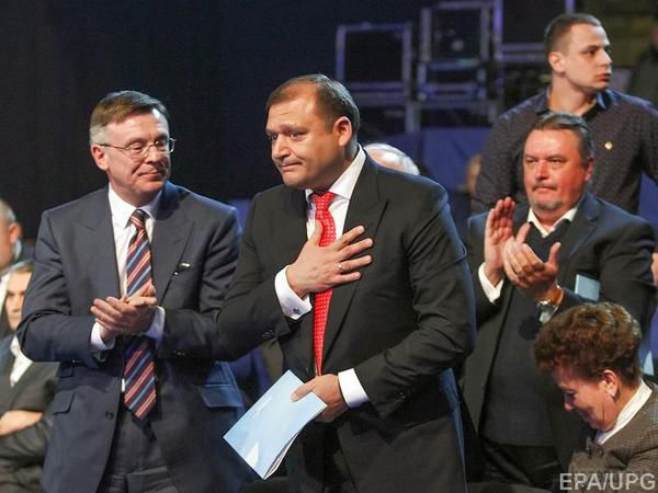 Добкін, який раніше обіцяв зірвати вибори, раптом сам зібрався в Раду. Партія «Опозиційний блок» включила в першу десятку партійного виборчого списку екс-голови Харківської обласної державної адміністрації Михайла Добкіна на позачергових виборах Верховної Ради.