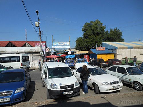 Луганськ зруйнований. Фото. 21.09.2014. Станом на ранок 21 вересня в Луганську спокійно. Ніч пройшла тихо. В місті ще зберігаються проблеми зі зв'язком, електроенергією, водою.