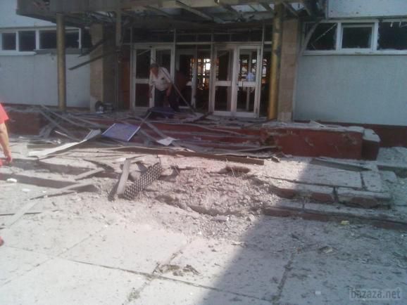 Освіта в ЛНР: 13 першокласників на всю школу. У Луганську розвішані оголошення про прийом абітурієнтів до ВНЗ. Школярам і майбутнім студентам обіцяють безкоштовне навчання. 