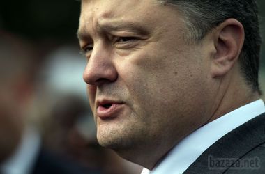 Україна вже отримала нелетальне оборонне озброєння від іноземних партнерів. Президент України Петро Порошенко заявляє, що українські Збройні сили вже отримали нелетальну зброю від іноземних партнерів, а летальної зброї Україна має в достатній кількості.