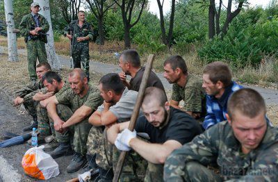 ВСУ і бойовики «ДНР» обмінялися полоненими. Терористами на українську сторону було передано 38 чоловік, стільки ж вони отримали натомість.