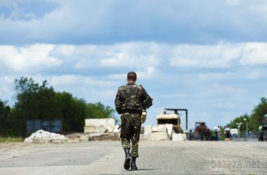 Обстановка в Донецьку і області (25.09.14). Ніч з 24 на 25 вересня в Донецьку пройшла відносно спокійно. З ранку в місті було чути поодинокі постріли. У місті зберігається тривожна обстановка, Громадський транспорт пересувається по місту за затвердженим розкладом, комунальні служби працюють в посиленому режимі.