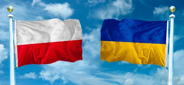 Україні і Польщі пора зрозуміти, що проблема не в Путіні, - ЗМІ Польщі. Бартоломей Сенкевич (екс-міністр внутрішніх справ Польщі) заявив, що органи польської держави не здатні функціонувати в згоді один з одним. 
