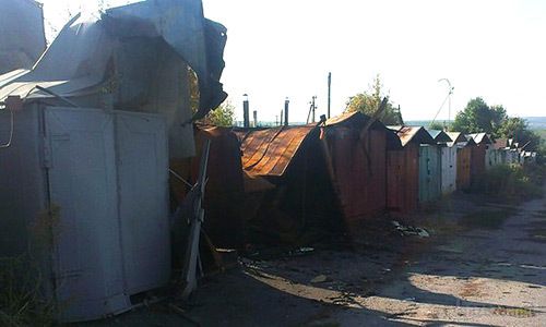 Луганськ зруйнований. Частина 53. Фото. Відео. 25.09.2014 (регулярно оновлюється). Станом на ранок 24 вересня в Луганську спокійно. Ніч пройшла тихо. В місті ще зберігаються проблеми зі зв'язком, електроенергією, водою. Газ є у багатьох будинках.