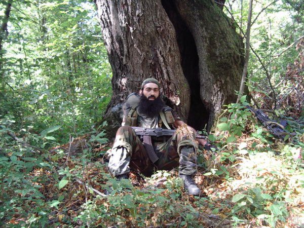«Айдарівцю» вдалося втекти з полону чеченців. Близько тижня тому боєць батальйону «Айдар» зміг втекти з полону терористів. 