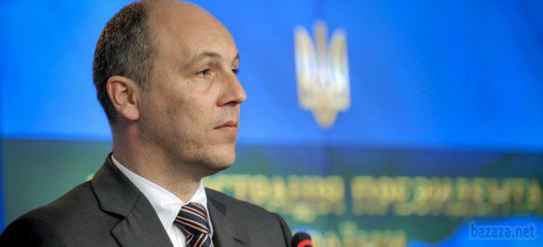 Відвод української техніки неприпустимий - Парубій. Відвод української техніки неприпустимий. Про це під час робочої поїздки в зону АТО повідомив Андрій Парубій, коментуючи ситуацію в районі Дебальцеве.