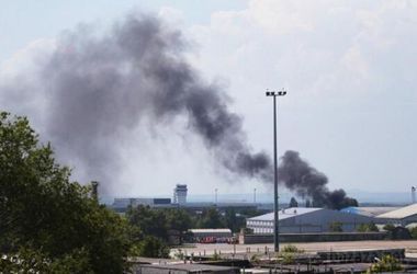 Терористи пішли штурмом на донецький аеропорт – РНБО. Терористи продовжують спроби захопити позиції українських військових в Донецькій області. 