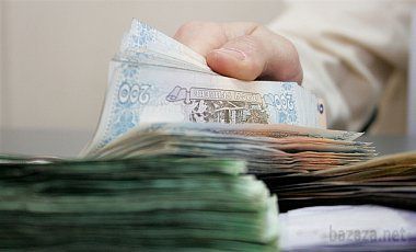 Зарплата українців зменшилася на 12,7% - Держстат. Найвища зарплата зафіксована в Києві, найнижча - у Тернопільській області.