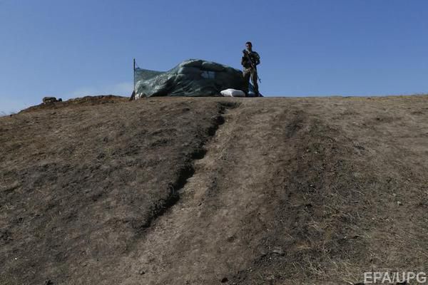 Замість «Стіни» уряд поки будує «повітряний замок». Вчора прес-служба Кабінету міністрів України поширила повідомлення, що зовсім скоро, 30 вересня буде завершено перший етап реалізації проекту «Стіна», мета якого - створити укріплювально-оборонні споруди на кордоні з Росією.