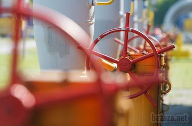 В "Газпромі" назвали умови для "зимових" поставок в Україну. " Газпром " поставить Україні 5 млрд кубометрів газу на умовах передоплати в разі прийняття всіх Берлінських домовленостей