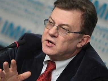 Економіст Лановий: Цієї зими газу буде достатньо лише для того, щоб давати тепло по мінімуму, тому стануть економити на гарячій воді. Кількість людей, які будуть хворіти і страждати від холоду у зв'язку з енергетичною кризою, статистично буде більше, ніж у звичайну зиму