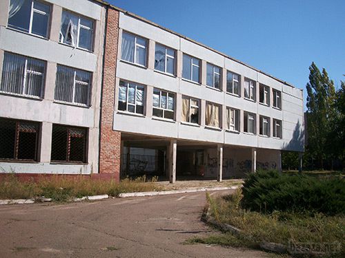 Луганськ зруйнований. Фото. 30.09.2014. Станом на ранок 30 вересня в Луганську спокійно. У Луганську зберігаються проблеми з водою та електрикою. 