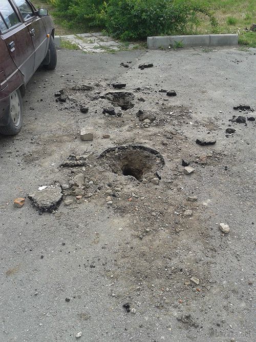Луганськ зруйнований. Фото. 30.09.2014. Станом на ранок 30 вересня в Луганську спокійно. У Луганську зберігаються проблеми з водою та електрикою. 