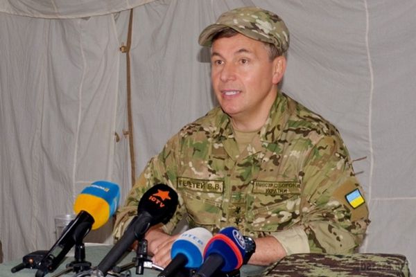 Гелетей продемонстрував новітню зброю, яку окупанти "випробують " на Донбасі. Міністр оборони Валерій Гелетей заявив журналістам, що російські військові використовують проти сил антитерористичної операції потужну зброю новітніх розробок.