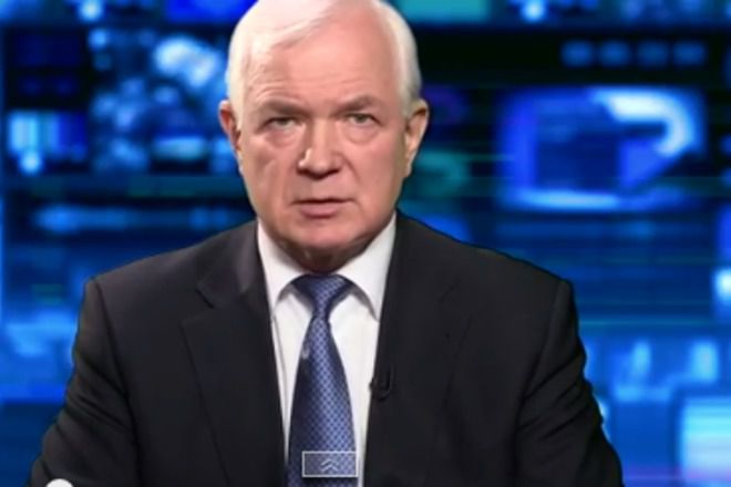 Путін хоче створити в донецькому аеропорту потужну військову базу - Маломуж. Екс-голова Служби зовнішньої розвідки України, генерал армії України Микола Маломуж пояснив, чому Україна не може здати донецький аеропорт.