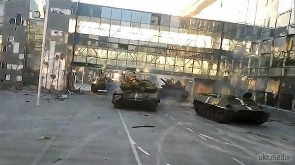 В аеропорту Донецьк вбито сотні бойовиків і військових РФ - очевидці