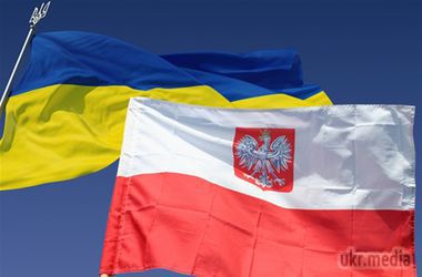 Польща має намір не давати порожніх обіцянок, а реально допомогти Україні. Польща є і надалі залишатиметься активною в Європі у справах України.