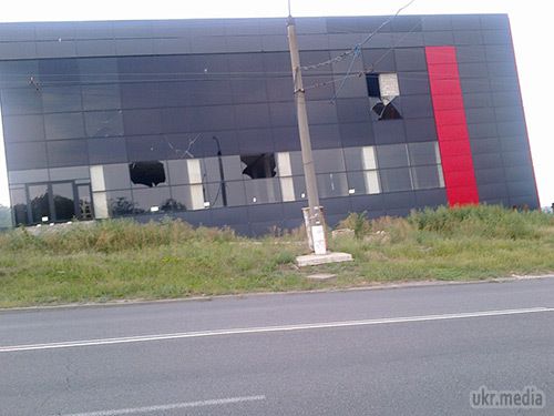 Фото руйнувань Луганська 06.10.2014. Станом на ранок 6 жовтня в Луганську спокійно. В місті ще зберігаються проблеми з водою та електрикою. 