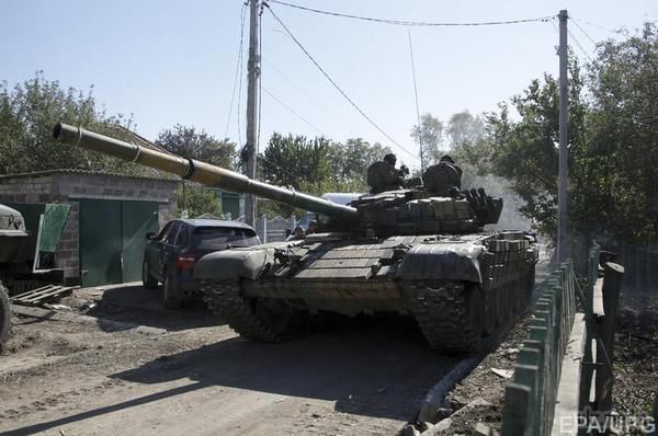 Біля м.Щастя бойовики знищили дві вантажівки сил АТО - Москаль. Голова Луганської облдержадміністрації Геннадій Москаль заявляє про знищення бойовиками КамАЗа і «Уралу» українських військових на території Луганської області за минулу добу.