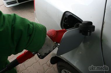 В Україні погіршилась якість бензину. Столичний Інститут споживчих експертиз, провів перевірку найбільш великих гравців на ринку, провівши дослідження популярного " дев'яносто п'ятого " бензину.