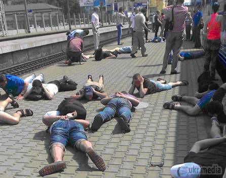 В Одесі пройшов суд над диверсантами, затриманими СБУ в травні. Приморський районний суд міста одеси виніс обвинувальні вироки щодо двох диверсантів, завербованих російськими спецслужбами. Вони входили в диверсійну групу з 9 осіб, керівником якої був майор ВДВ у відставці Д. 