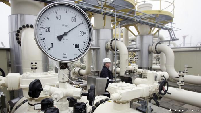 "Газпром" може отримати найбільше в Західній Європі сховище газу. "Донька" BASF планує виконати угоду про передачу найбільшого в Західній Європі підземного сховища газу у власність "Газпрому". Натомість Wintershall має отримати доступ до розробки родовища в Західному Сибіру.