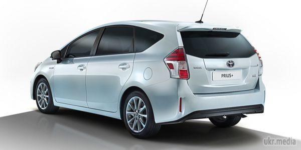 Toyota оновила семимісний Prius. Компанія Toyota представила оновлену версію семимісцевою гібрида Prius+ для ринків Європи. Модель зазнала косметичні зміни зовнішнього вигляду і елементів салону, а також отримала розширений список опціонального обладнання.