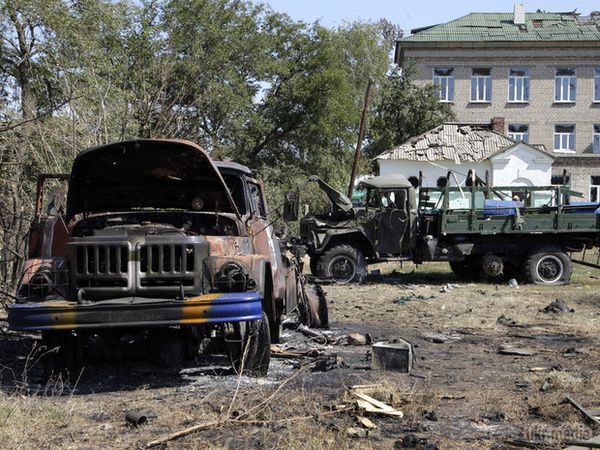 Чи дізнаємося ми правду про трагедію в Іловайську?. Українські війська, що потрапили в оточення під Іловайськом, зазнали серйозних втрат - точної кількості загиблих і що  потрапили в полон бійців ніхто не може назвати. Зараз дані про причини трагедії засекречують.