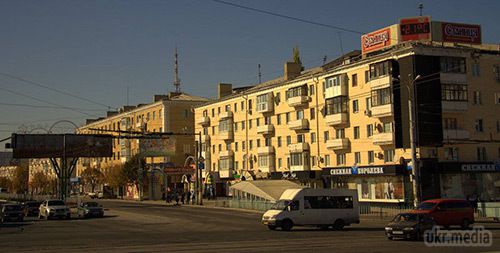 Луганськ сьогодні. Фото. 14 жовтня. За станом на ранок 13 жовтня в Луганську спокійно. В місті ще зберігаються проблеми з водою та електрикою.