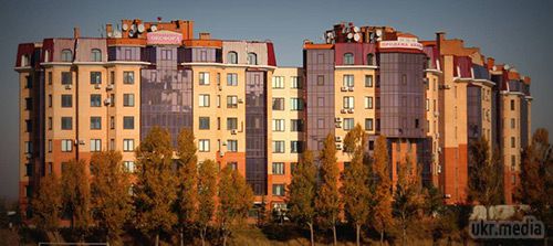 Луганськ сьогодні. Фото. 14 жовтня. За станом на ранок 13 жовтня в Луганську спокійно. В місті ще зберігаються проблеми з водою та електрикою.