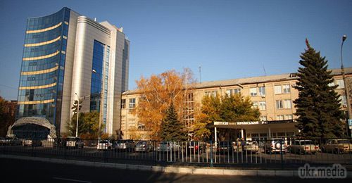 Луганськ сьогодні. Фото. 14 жовтня. За станом на ранок 13 жовтня в Луганську спокійно. В місті ще зберігаються проблеми з водою та електрикою.