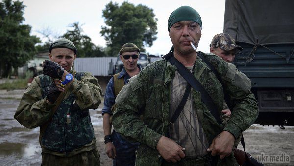 Бойовики ЛНР продовжують «віджимати» машини громадян. 14 жовтня в три райвідділи міліції Луганської області надійшли заяви про незаконне заволодіння авто. 
