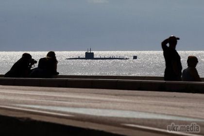 Москва порадила Швеції запросити інформацію про підводний човнень у Нідерландів. Підводний човен, яку Швеція шукає у своїх територіальних водах, може належати ВМС Нідерландів.