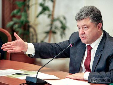 Порошенко оголосив війну "криші" митниці. Президент не задіяний і не буде задіяний ні в одній схемі, заявив Порошенко на нараді з керівниками правоохоронних органів по боротьбі з контрабандою і корупцією на митниці.