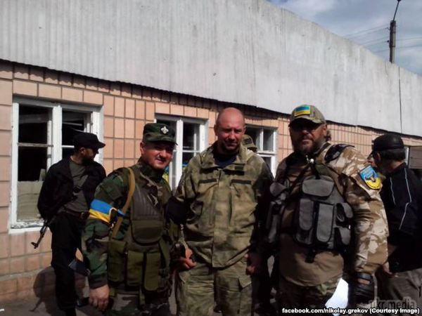 «Луганські» кандидати: колишні мери, нинішні мільйонери і «хресні батьки» ЛНР. Частина 1 - «Мертві» округи. «Смешались в купу коні, люди, І залпи тисячі гармат. Злилися в протяжне виття »... Кого тут тільки не зустрінеш...*