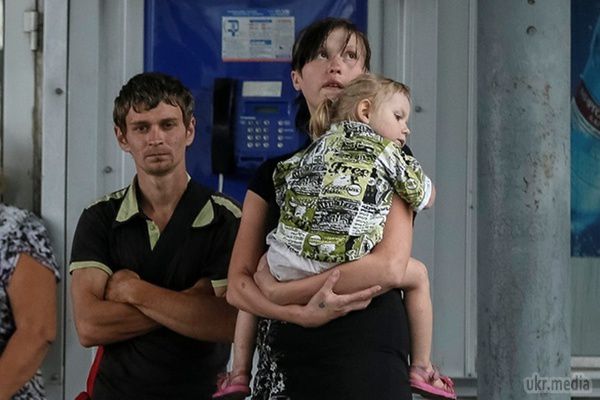 ООН: Донбас покинули 824 тисячі осіб. Більше половини з них знайшли притулок в Україні.