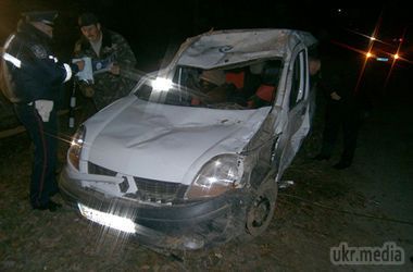 Юнаки влаштували нічні гонки в Хмельницькій області, є загиблі. Неповнолітній водій керував машиною без документів