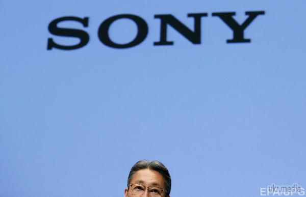 Sony відкриває підводний магазин. Компанія Sony планує відкрити в Дубаї незвичайний магазин своїх пристроїв. На полицях цього магазину можна буде знайти водонепроникні смартфони і планшети Xperia, а самі полки будуть розташовані на морському дні, на глибині чотирьох метрів.