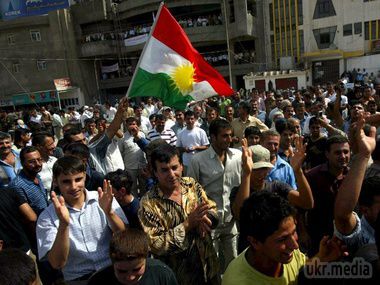 У Харкові курди мітингували за мир. Учасники мітингу - студенти і підприємці з Сирії, Туреччини та Іраку, закликають до миру в Кобани та Україні.