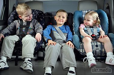 Як вберегти дітей в авто: 5 простих порад. Діти - найбільш вразливі пасажири