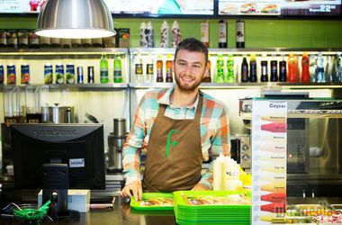 Екс-викладач рвонув до Америки за ідеями і відкрив мережу барів. До продажу сендвічів Вадима підштовхнула найбільша світова мережа швидкого харчування
