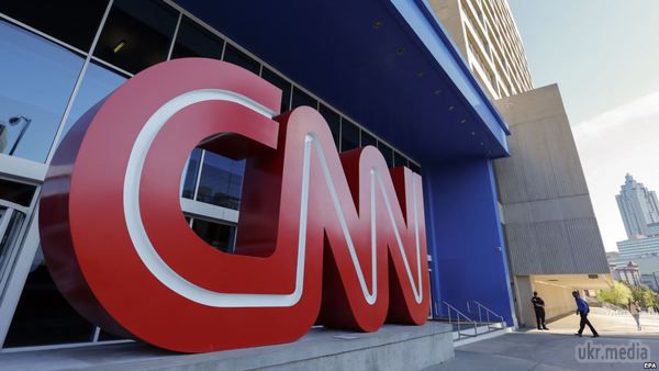 Американський телеканал CNN зупиняє мовлення в Росії. Як пояснила компанія Turner International, що володіє CNN, такий крок пов'язаний з останніми змінами російського законодавства в галузі ЗМІ.