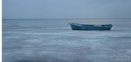 В Азовському морі знайдено судно з мертвим екіпажем. Біля острова Бірючий в Азовському морі вранці 7 листопада знайдена мертвою команда фелюги рибколгоспу «Ревхвиля».