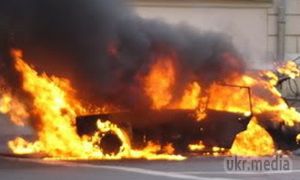 В Артемівську дівчина підірвала двох чоловіків. 19-річна мешканка Артемівська висмикнула чеку, коли перебувала в салоні автомобіля.