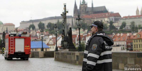 У Празі затримали ватажка луганської злочинного угруповання. Одного з ватажків луганського злочинного угруповання заарештували в минулу п'ятницю в Празі. 